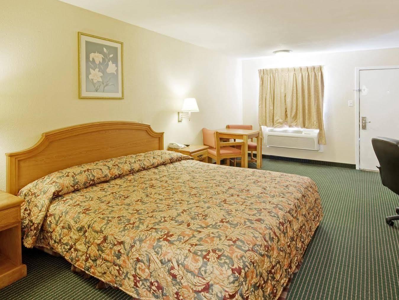 Americas Best Value Inn Gainesville Tx Екстер'єр фото